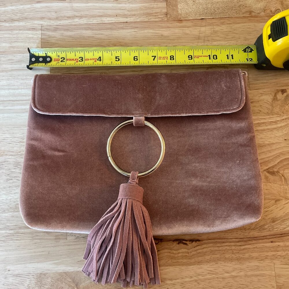 🌟 Velvet Tassel Clutch – Blush Pink – Elegant & Chic 🌟